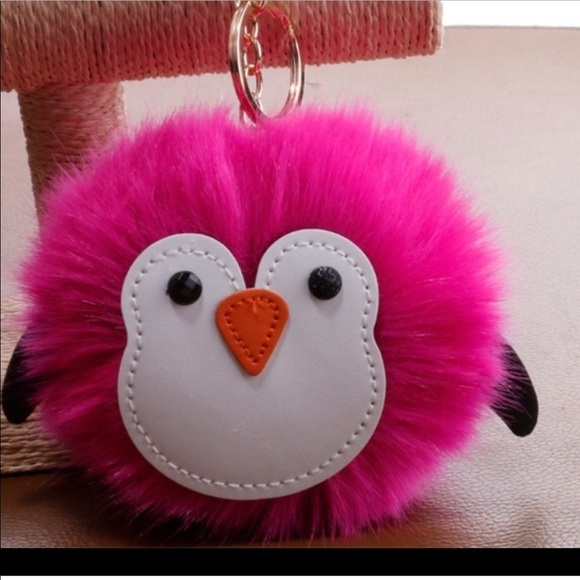 🆕 Rose Gold Puffy Penguin Keychain - Picture 6 of 7